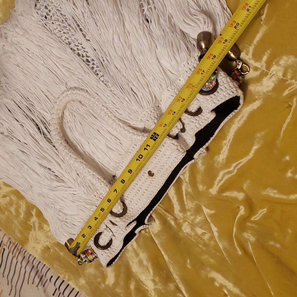 Elliott Mann unique fringe bag in white - Picture 8 of 10